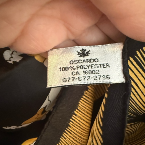 Maxine Noel Oscardo Sioux Indigenous Artist Women's Scarf - Picture 3 of 4